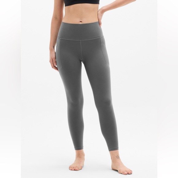 Athleta Pants - ATHLETA Salutation Stash High-Rise 7/8 Legging | Size Small